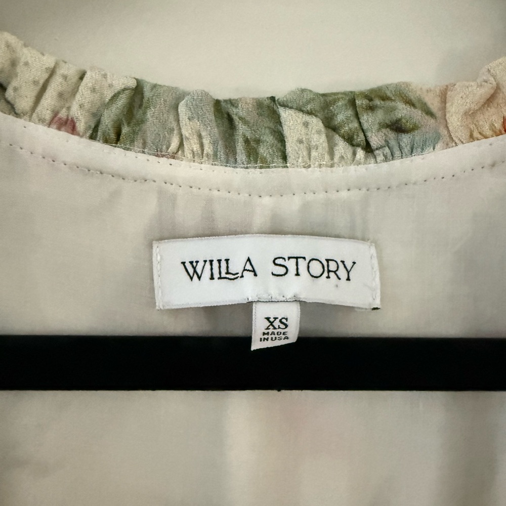 Willa Story floral dress. - Picture 3 of 3